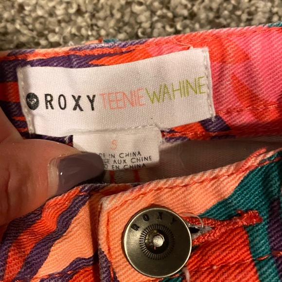 Roxy Teenie Wahine Sz 5 Shorts - Picture 3 of 4
